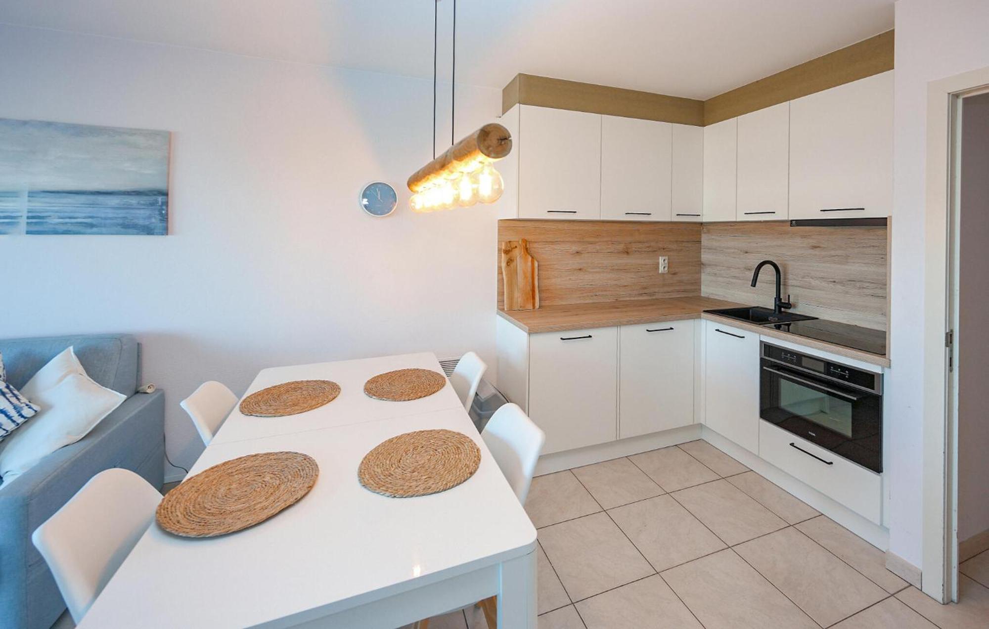 Awesome In With Kitchen *